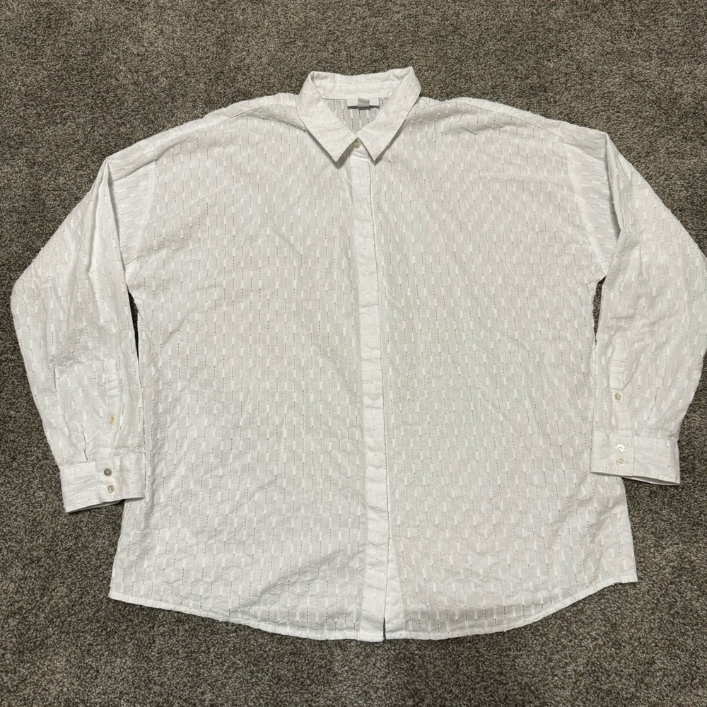 J Jill Blouse Women's Large White Button Up Long Sleeve Collared Texured Eyelet